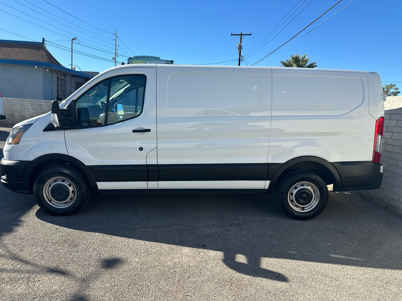 Ford Transit 250 Van Low Roof w/Sliding Pass. 130-in. WB 2020