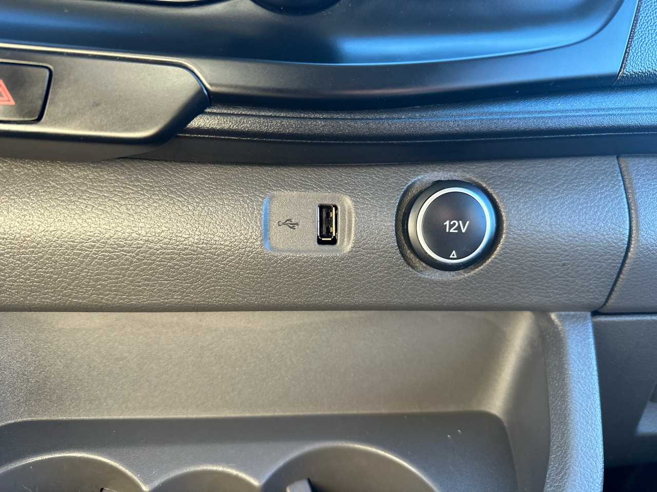 Ford Transit 250 Van Low Roof w/Sliding Pass. 130-in. WB 2020