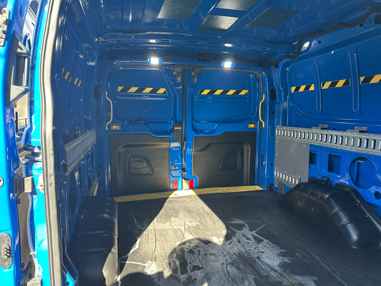 Ford Transit 250 Van Low Roof w/Sliding Pass. 130-in. WB 2020