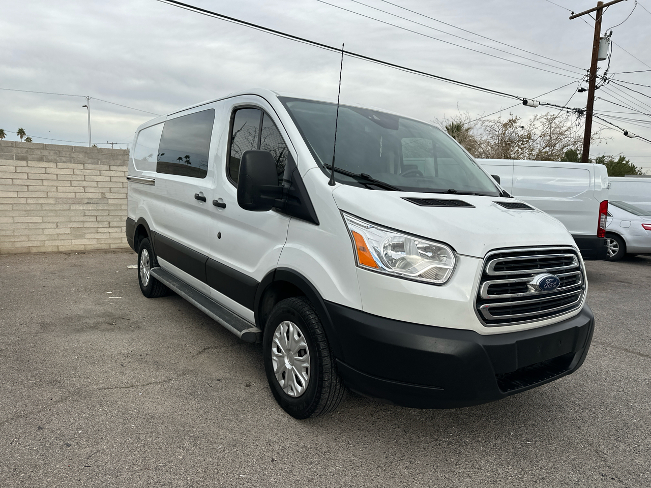 Ford Transit 250 Van Low Roof w/Sliding Pass. 130-in. WB 2019