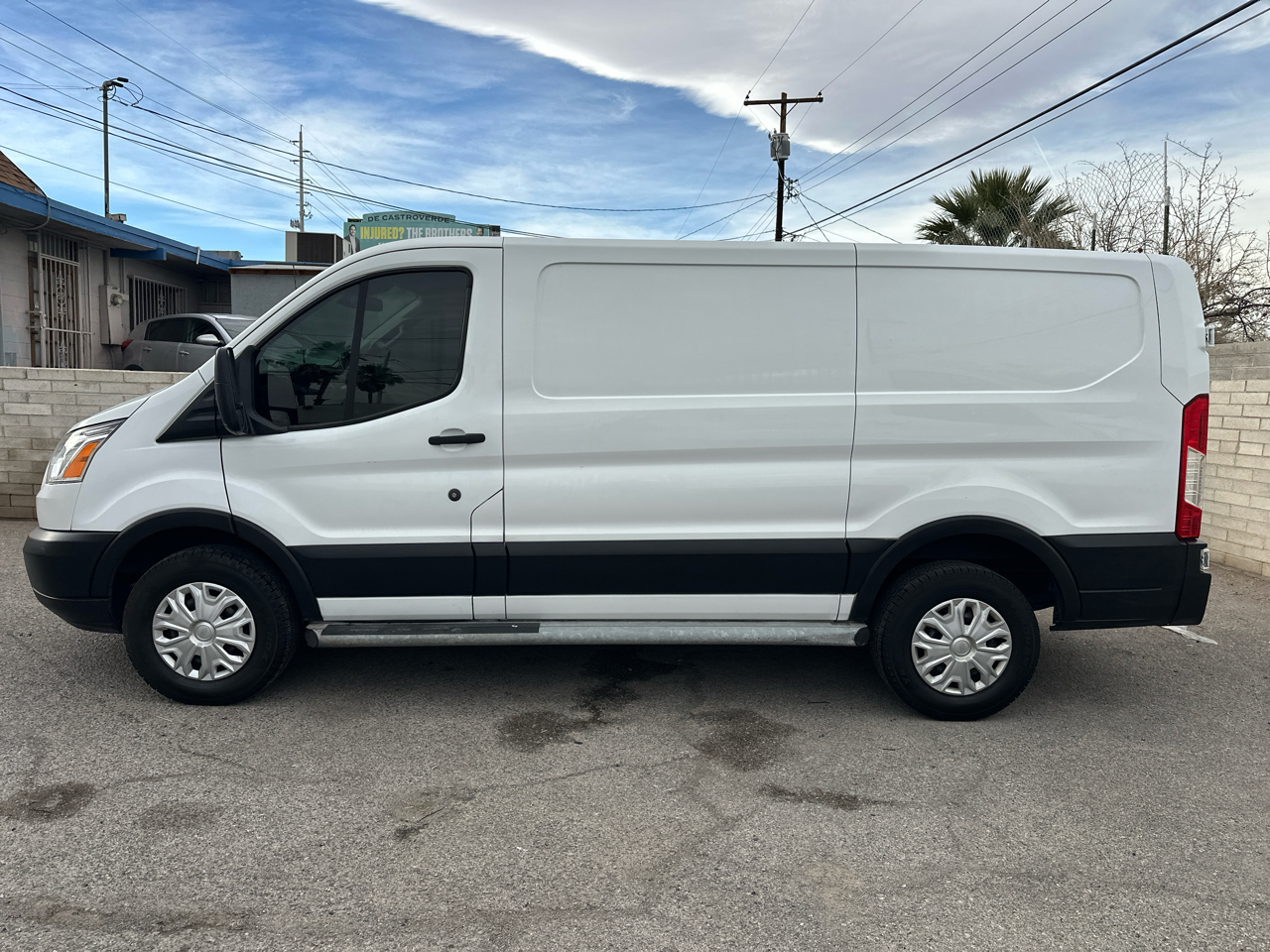 Ford Transit 250 Van Low Roof w/Sliding Pass. 130-in. WB 2019