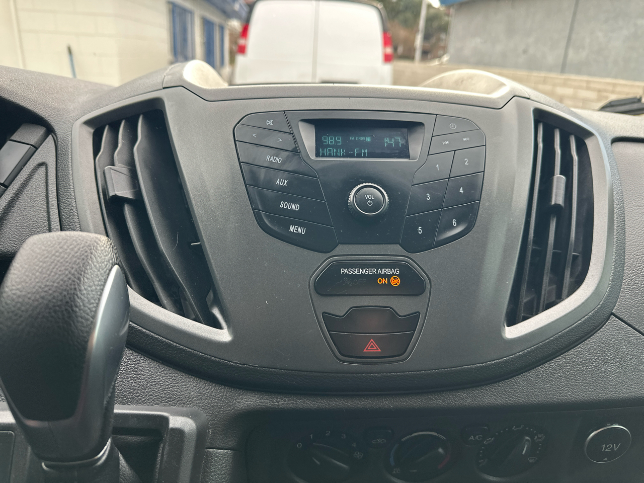 Ford Transit 250 Van Low Roof w/Sliding Pass. 130-in. WB 2019