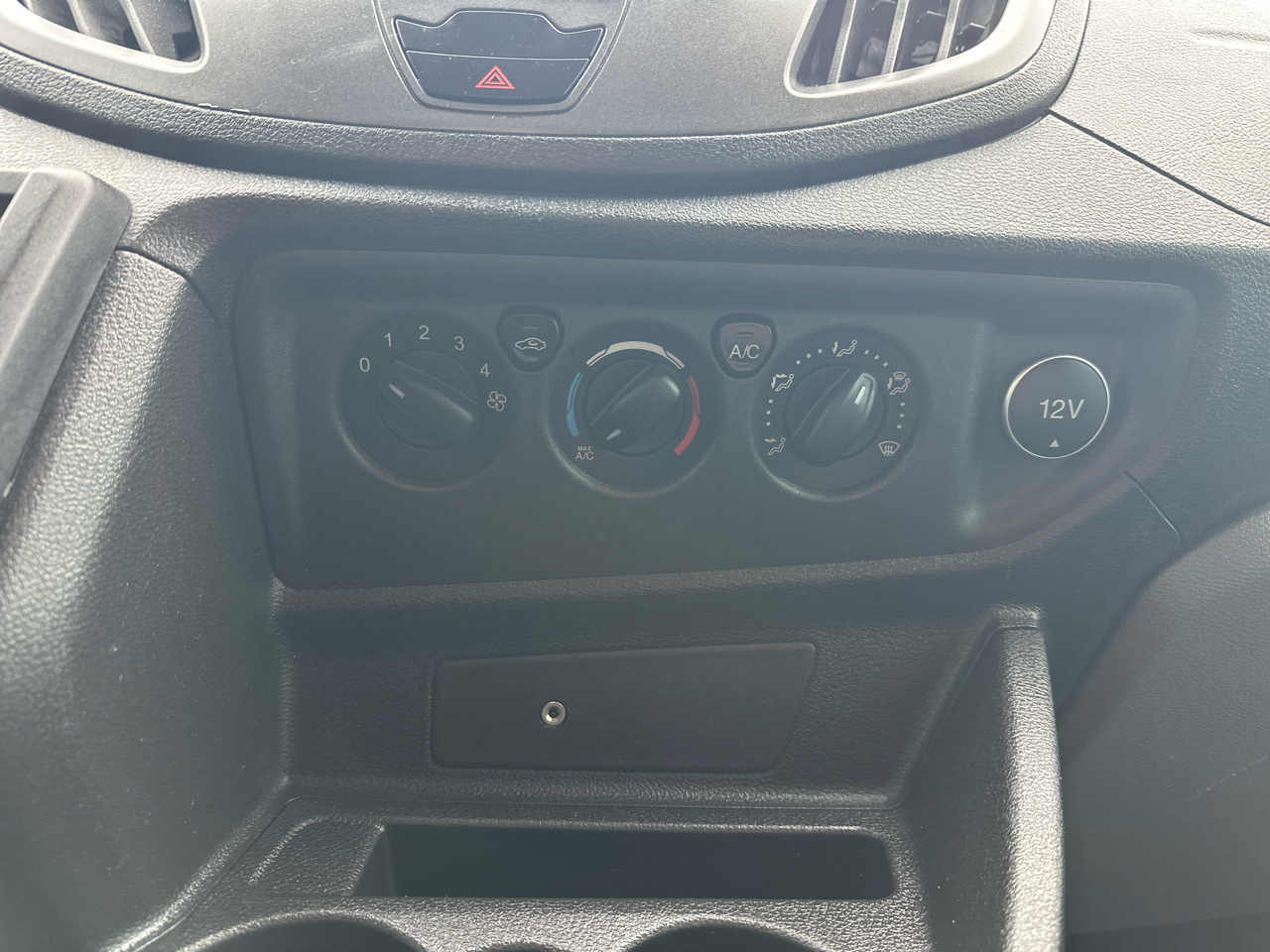 Ford Transit 250 Van Low Roof w/Sliding Pass. 130-in. WB 2019