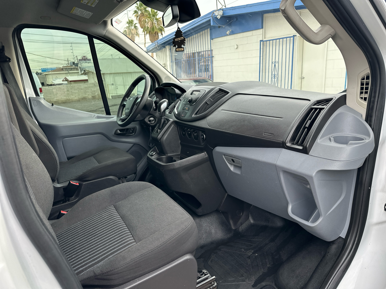 Ford Transit 250 Van Low Roof w/Sliding Pass. 130-in. WB 2019