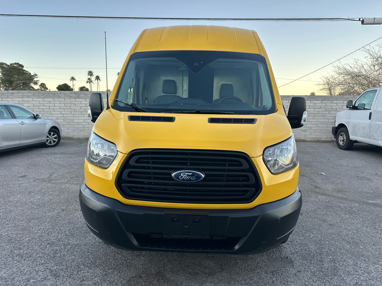 Ford Transit 250 Van High Roof w/Sliding Pass. 148-in. WB EL 2019