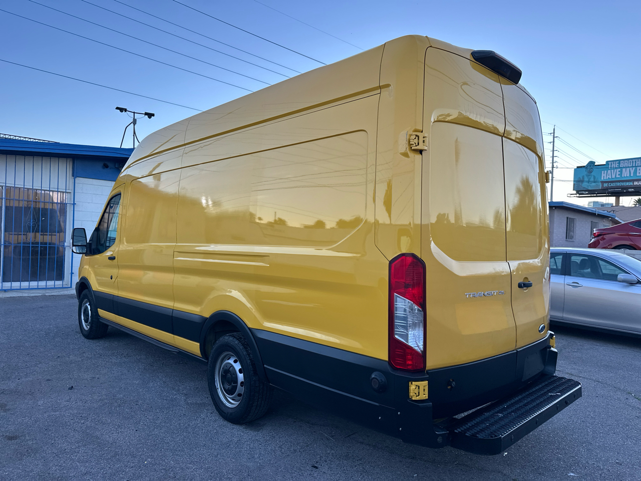 Ford Transit 250 Van High Roof w/Sliding Pass. 148-in. WB EL 2019