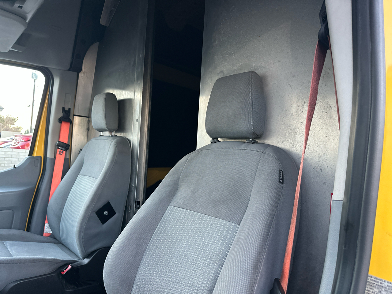 Ford Transit 250 Van High Roof w/Sliding Pass. 148-in. WB EL 2019