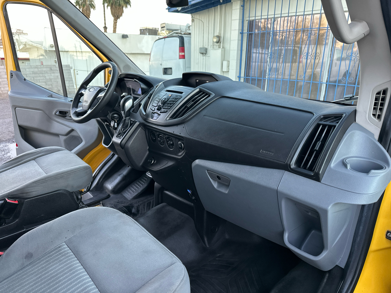 Ford Transit 250 Van High Roof w/Sliding Pass. 148-in. WB EL 2019