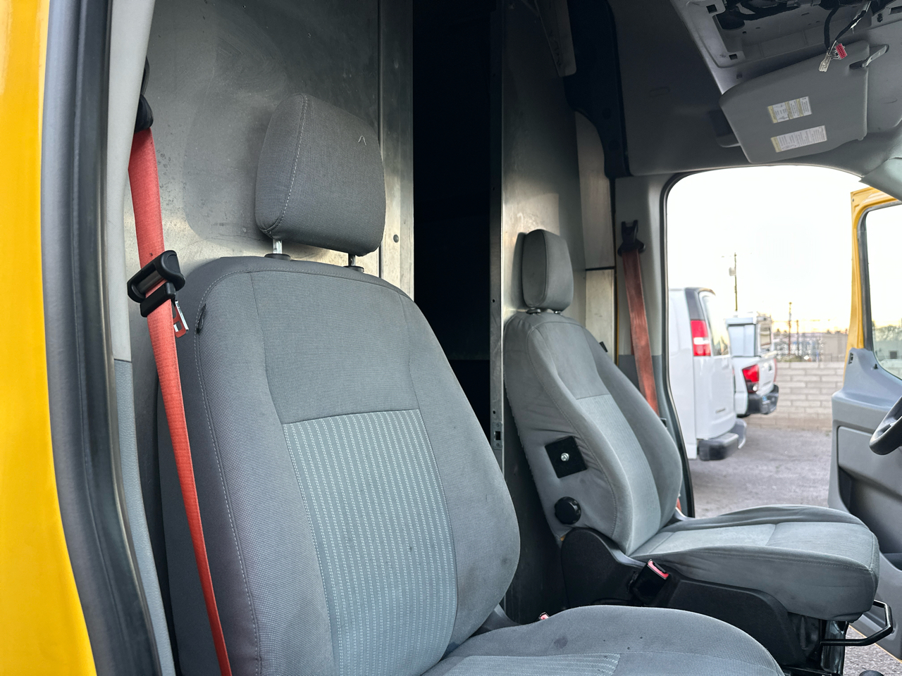 Ford Transit 250 Van High Roof w/Sliding Pass. 148-in. WB EL 2019