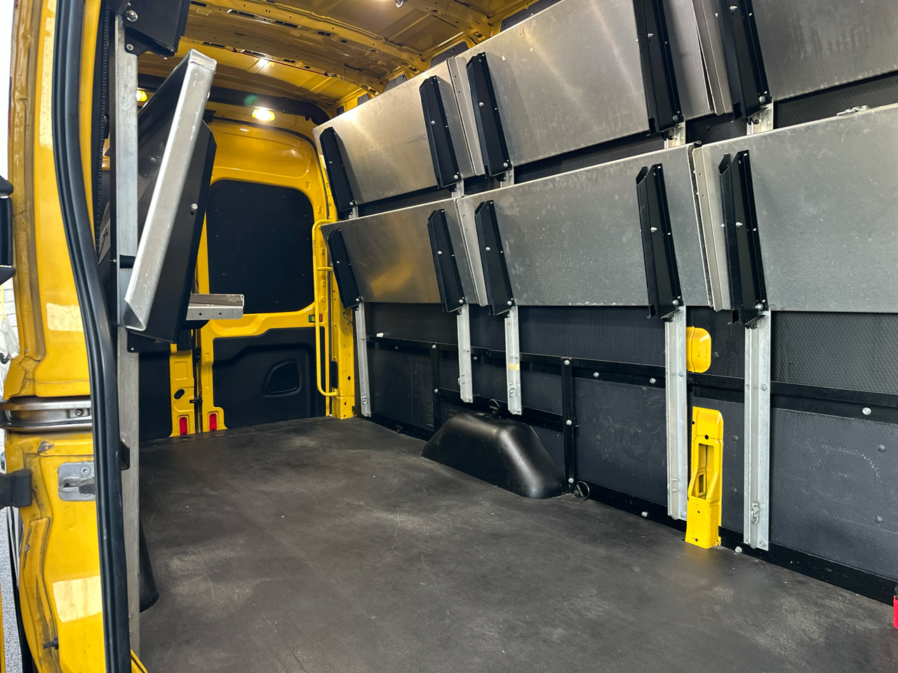 Ford Transit 250 Van High Roof w/Sliding Pass. 148-in. WB EL 2019