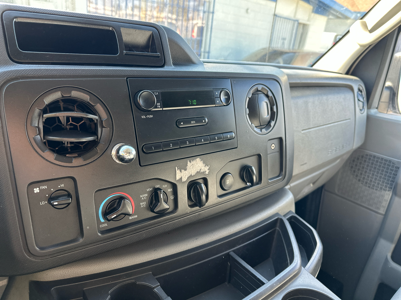 Ford Econoline E-150 2013