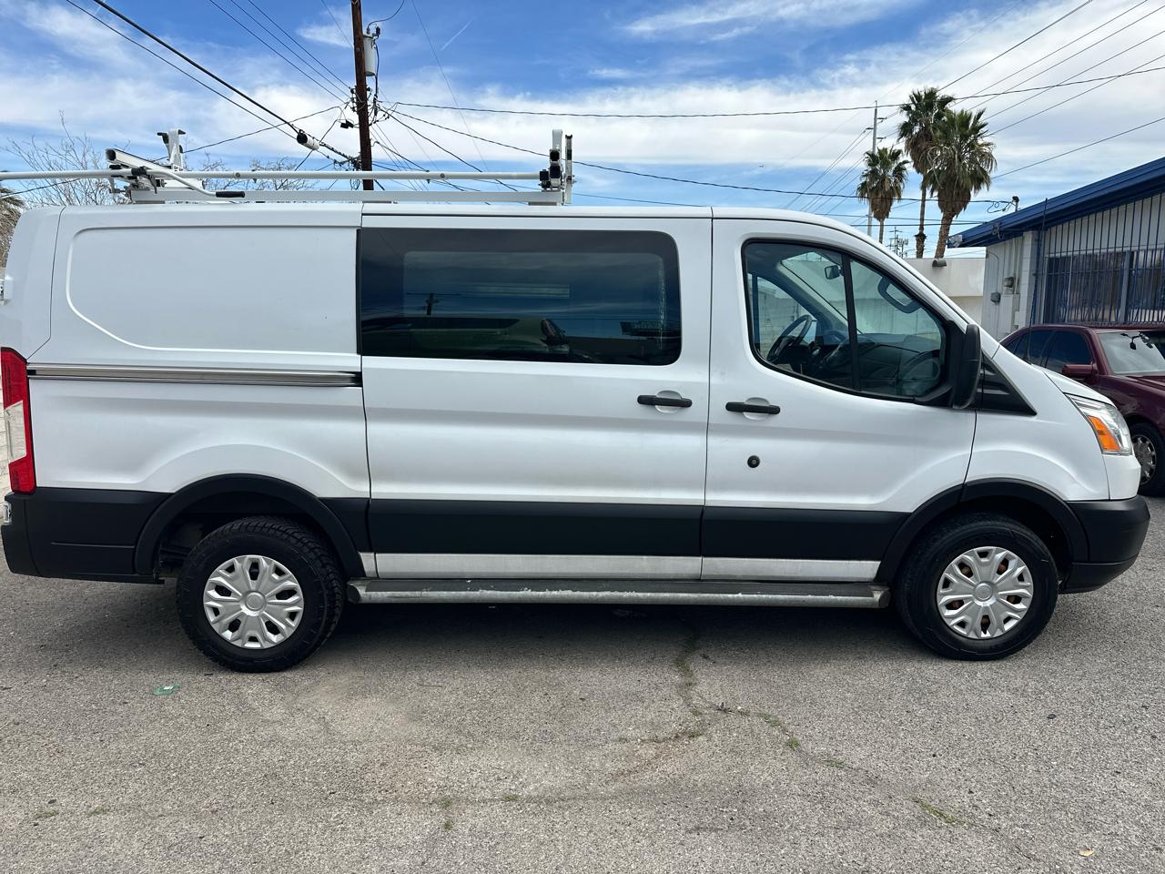 Ford Transit 250 Van Low Roof w/Sliding Pass. 130-in. WB 2019