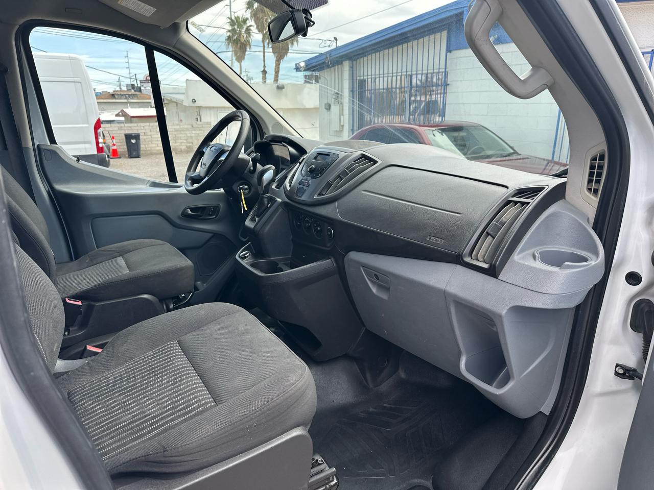 Ford Transit 250 Van Low Roof w/Sliding Pass. 130-in. WB 2019