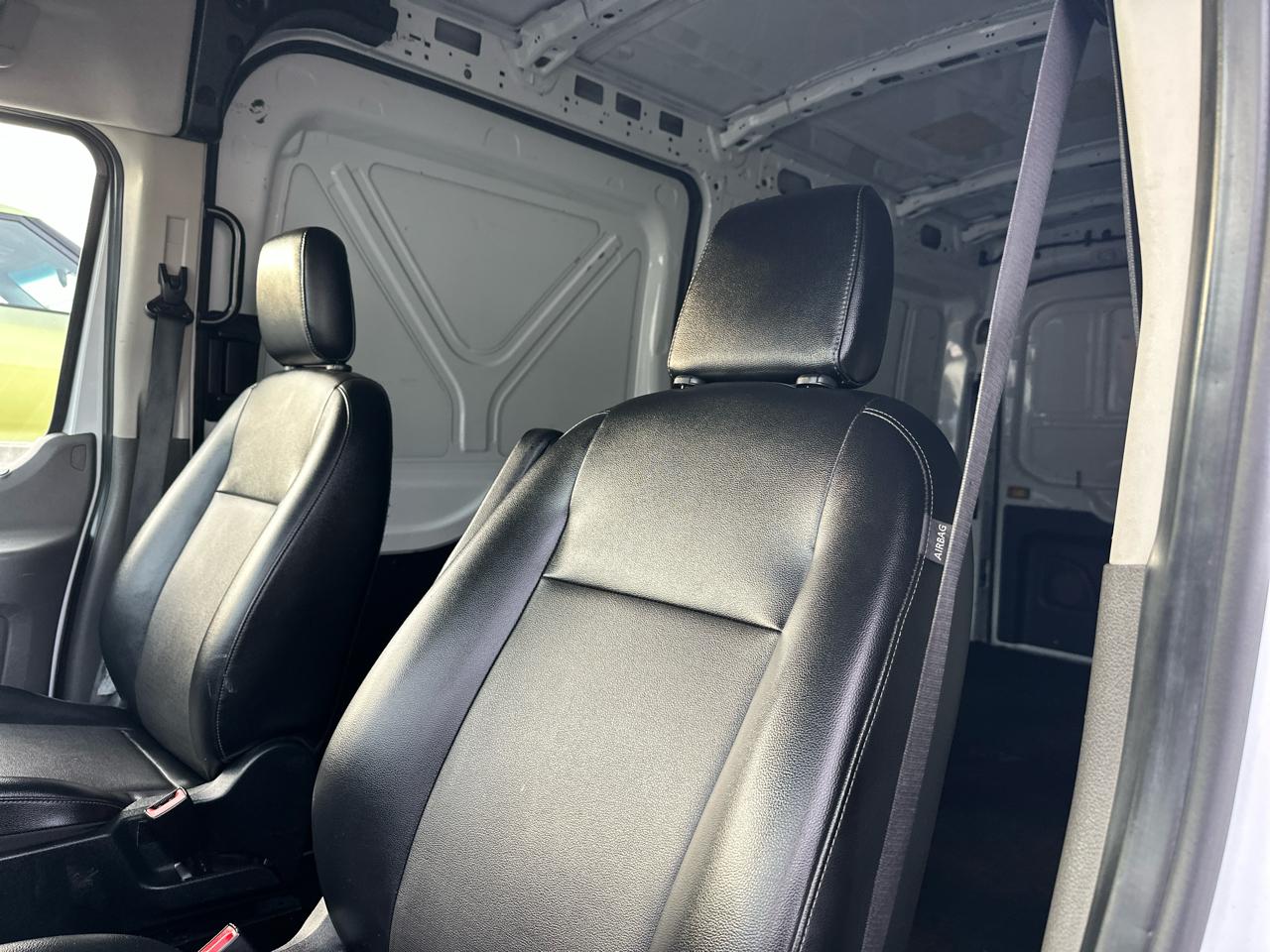 Ford Transit 250 Van Med. Roof w/Sliding Pass. 130-in. WB 2020