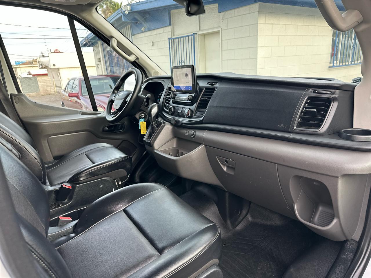 Ford Transit 250 Van Med. Roof w/Sliding Pass. 130-in. WB 2020