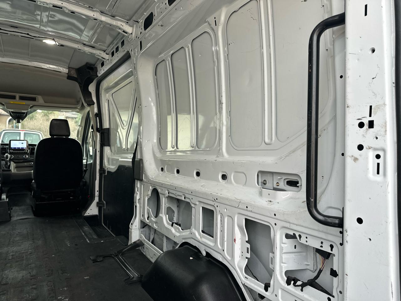 Ford Transit 250 Van Med. Roof w/Sliding Pass. 130-in. WB 2020