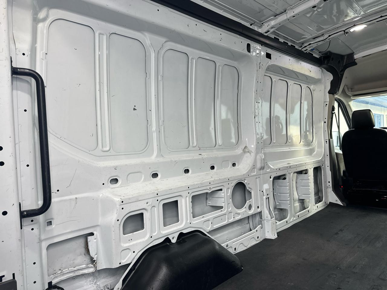 Ford Transit 250 Van Med. Roof w/Sliding Pass. 130-in. WB 2020