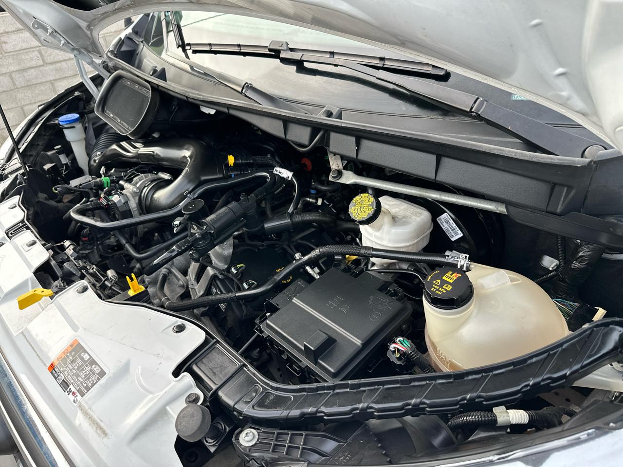 Ford Transit 250 Van Med. Roof w/Sliding Pass. 130-in. WB 2020