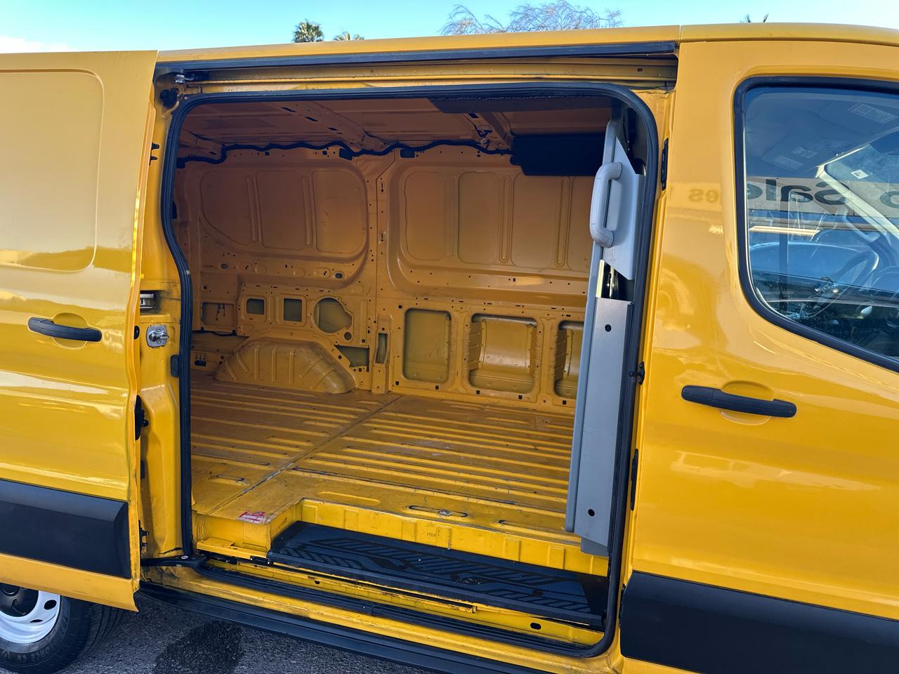 Ford Transit 150 Van Low Roof w/Sliding Pass. 130-in. WB 2021