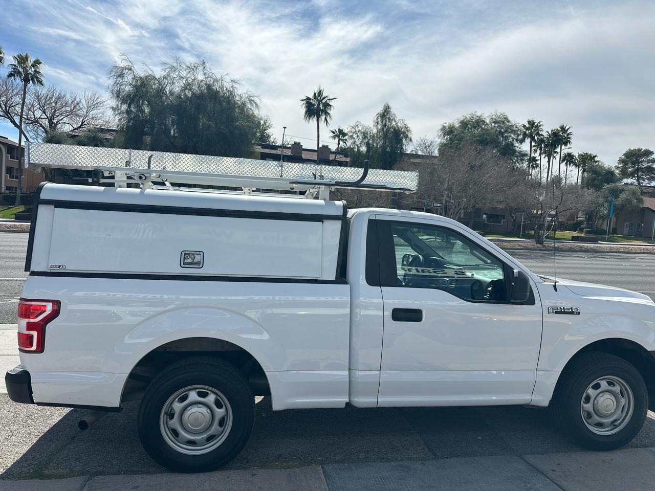 Ford F-150 2WD Reg Cab 122.5" XL 2018