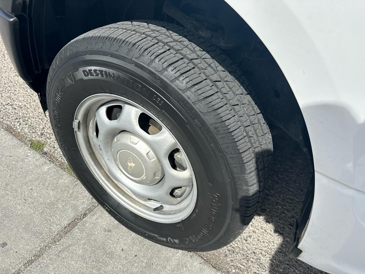 Ford F-150 2WD Reg Cab 122.5" XL 2018