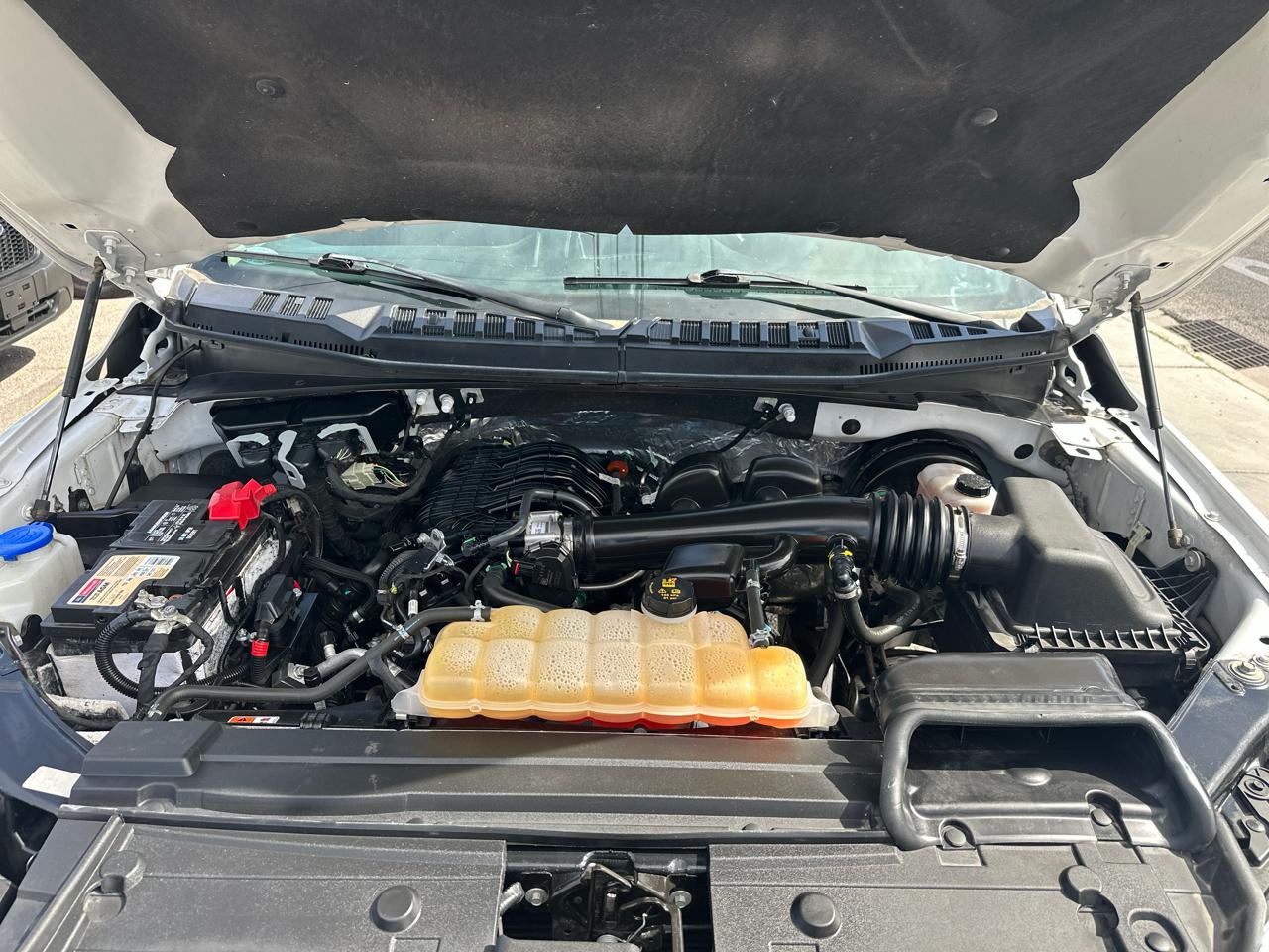 Ford F-150 2WD Reg Cab 122.5" XL 2018