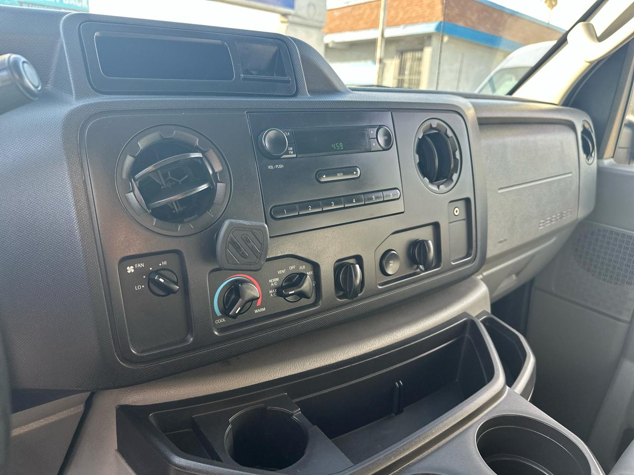 Ford Econoline E-150 2013