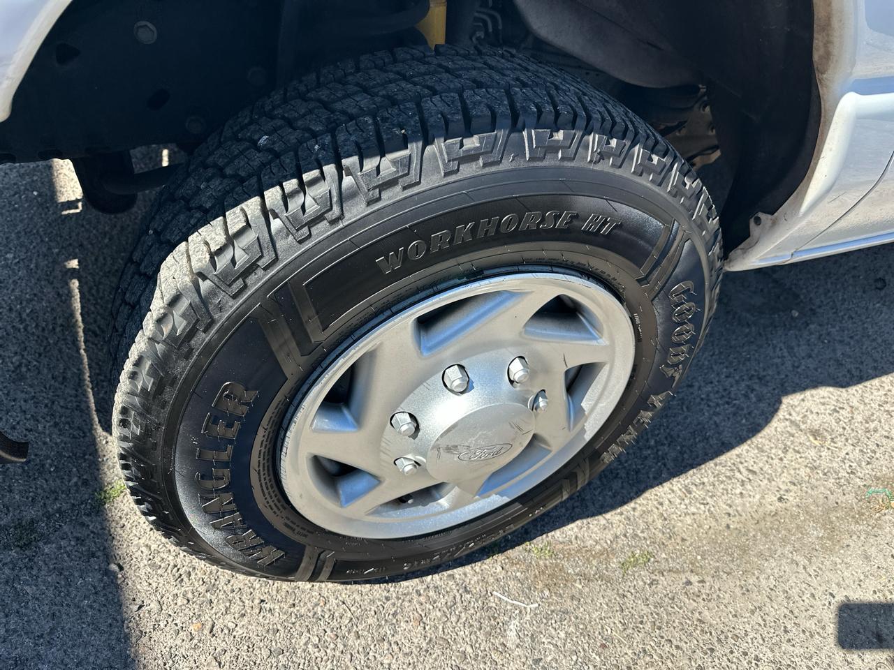 Ford Econoline E-150 2014