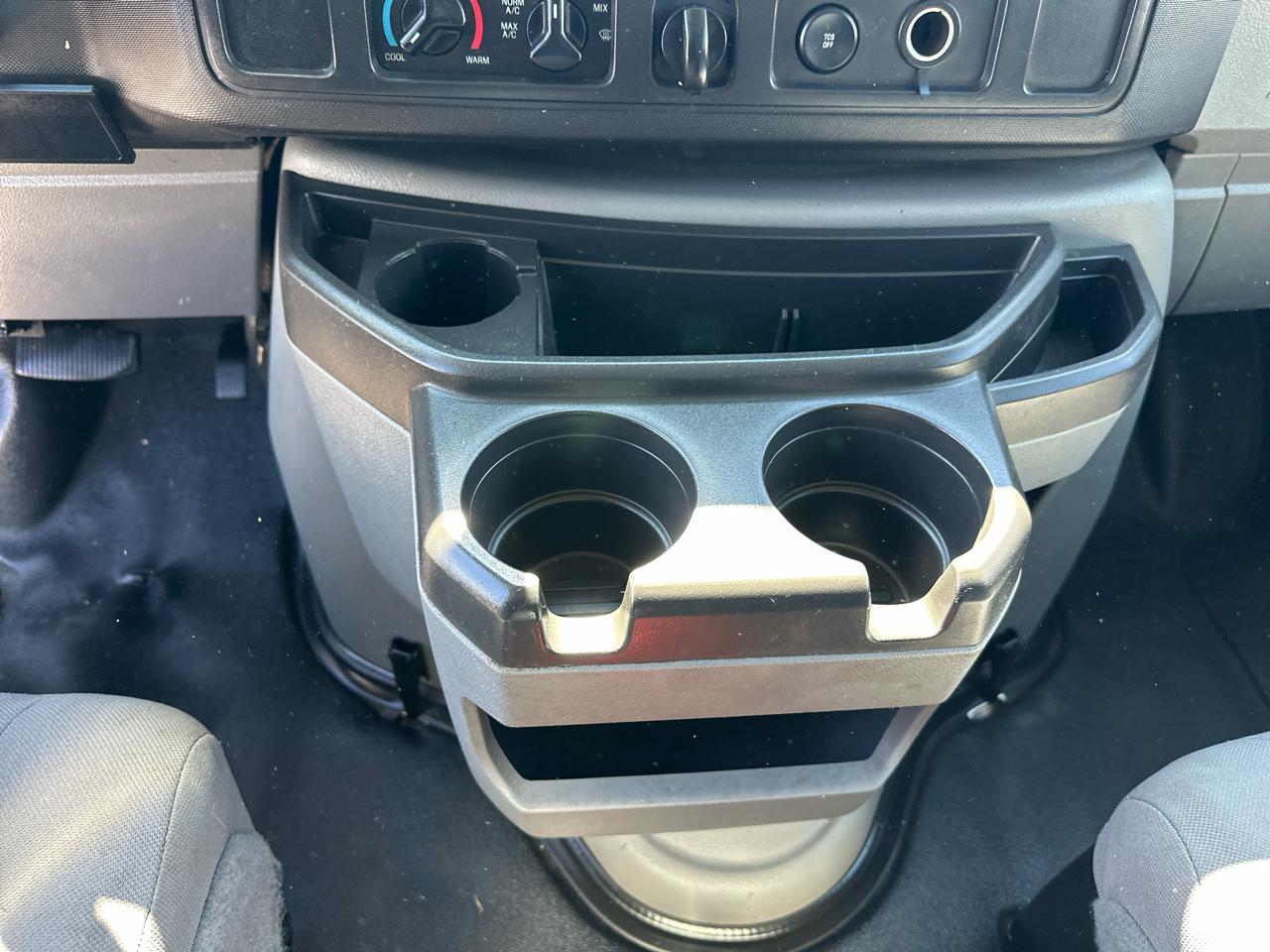 Ford Econoline E-150 2014