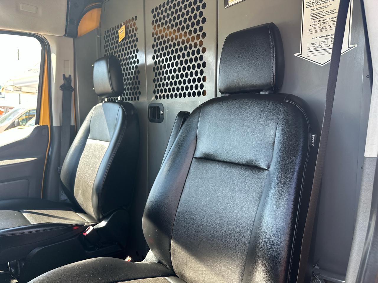 Ford Transit 250 Van High Roof w/Sliding Pass. 148-in. WB 2021