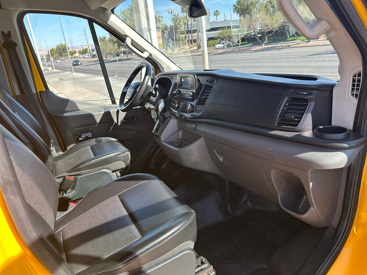 Ford Transit 250 Van High Roof w/Sliding Pass. 148-in. WB 2021