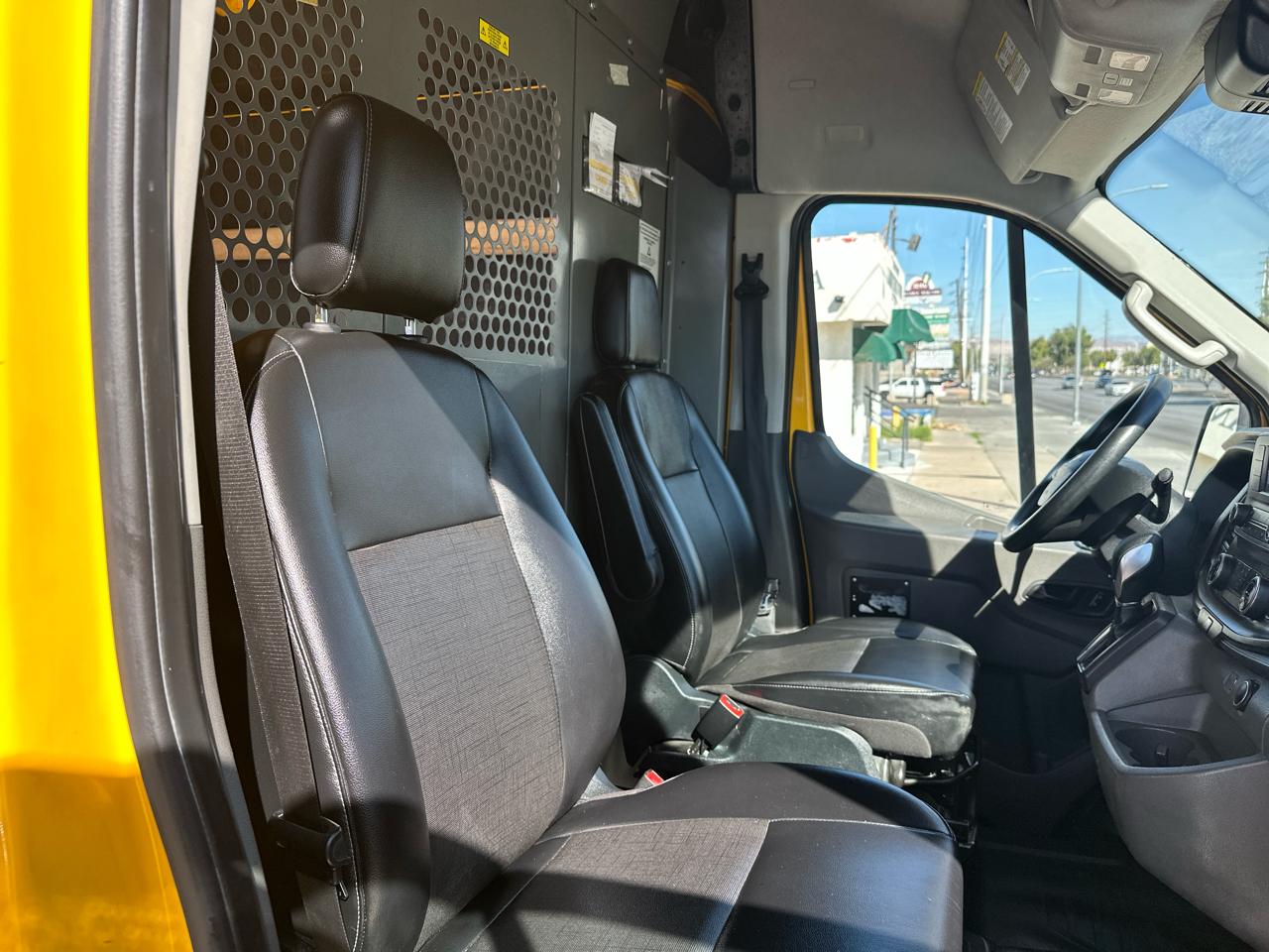 Ford Transit 250 Van High Roof w/Sliding Pass. 148-in. WB 2021