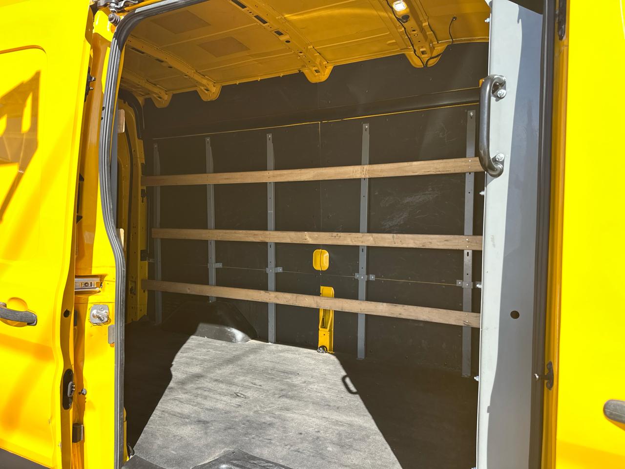 Ford Transit 250 Van High Roof w/Sliding Pass. 148-in. WB 2021