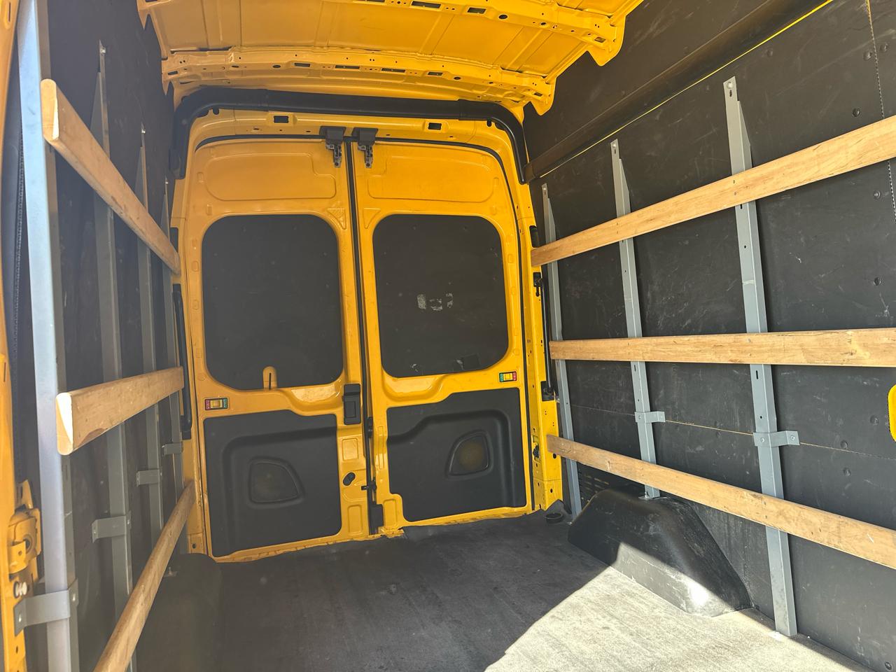 Ford Transit 250 Van High Roof w/Sliding Pass. 148-in. WB 2021