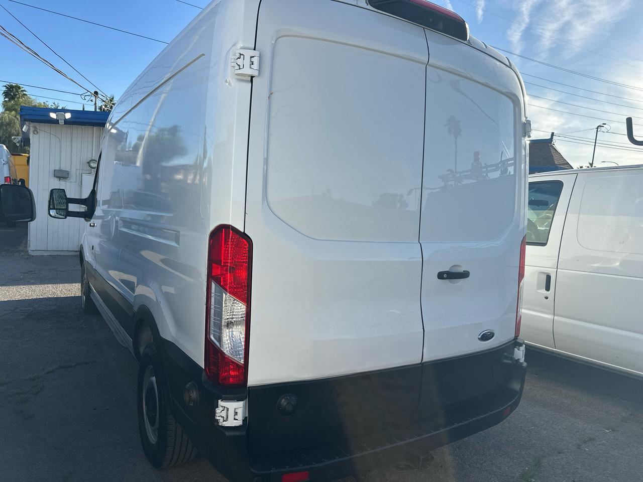 Ford Transit 350 Van Med. Roof w/Sliding Pass. 148-in. WB 2019