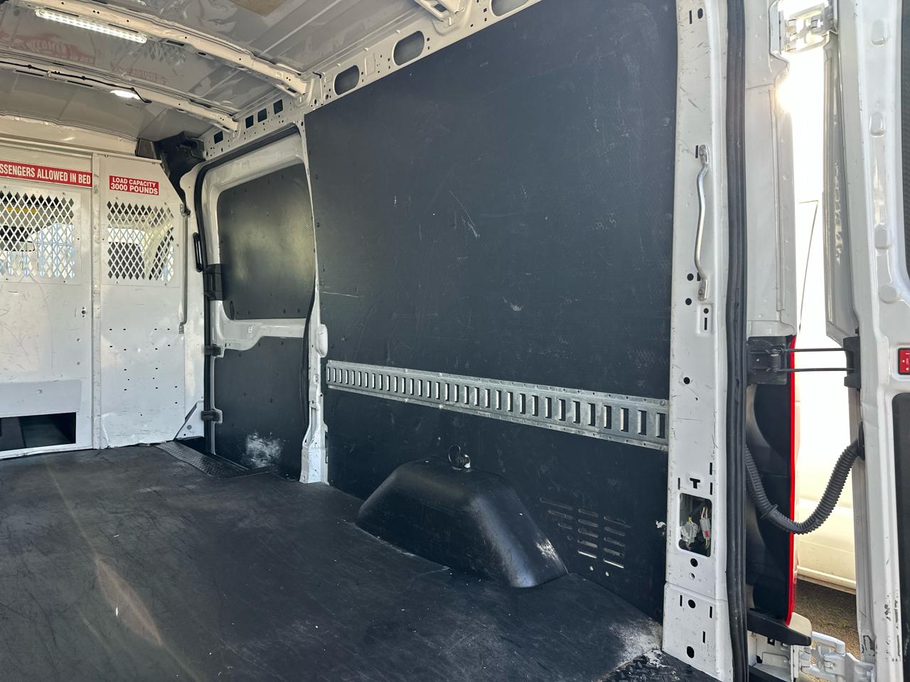 Ford Transit 350 Van Med. Roof w/Sliding Pass. 148-in. WB 2019