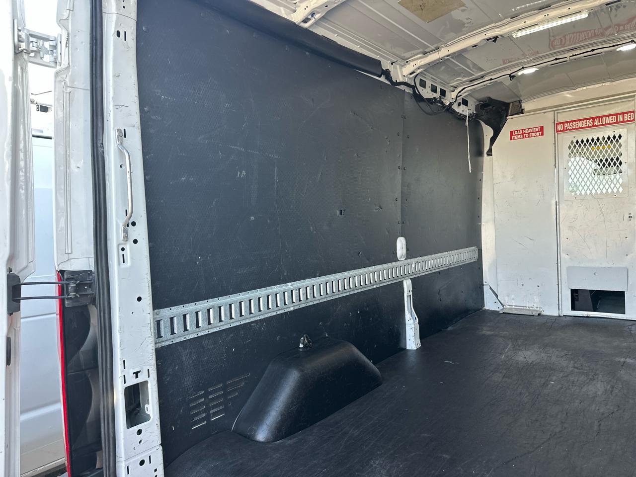 Ford Transit 350 Van Med. Roof w/Sliding Pass. 148-in. WB 2019