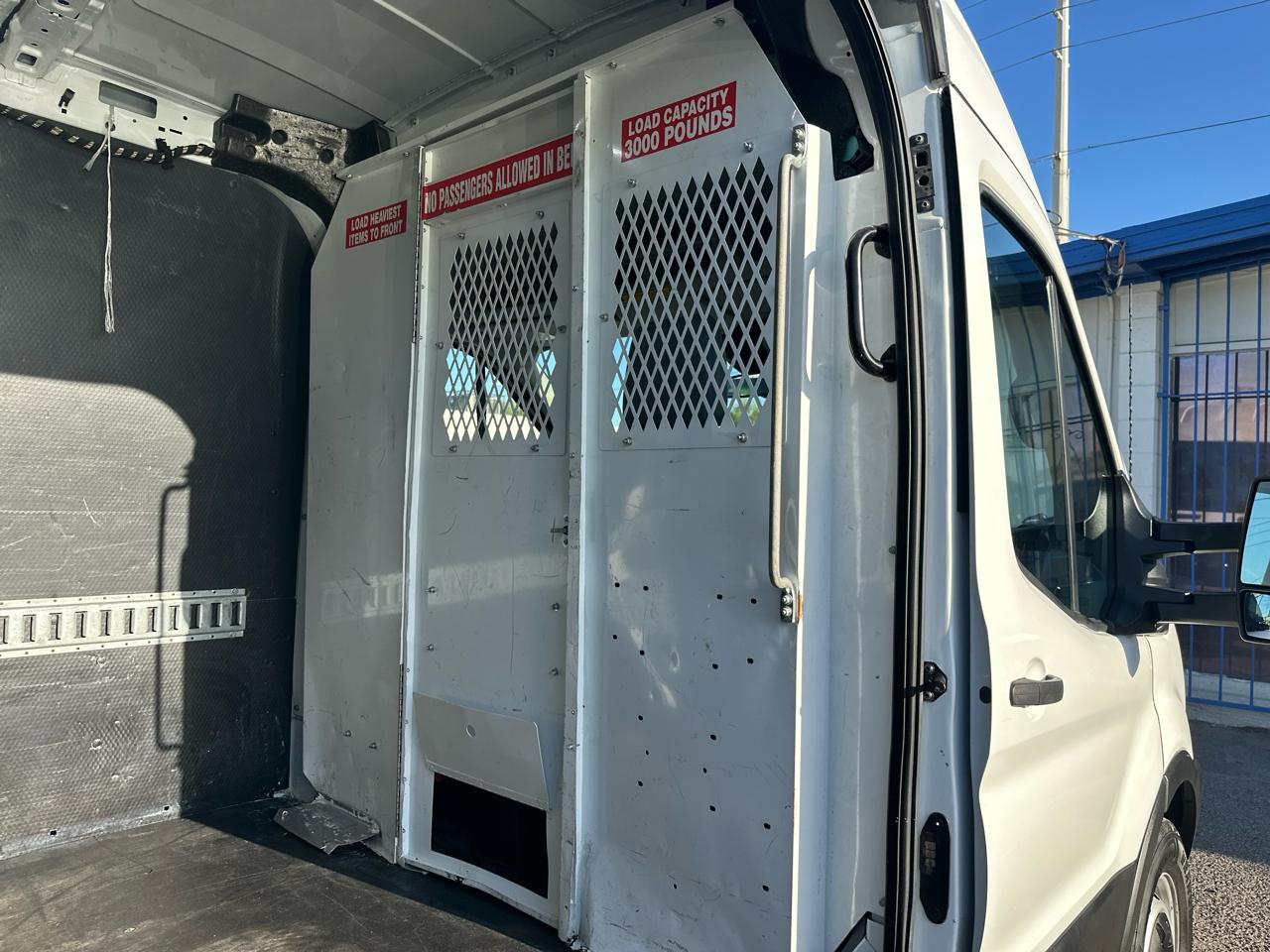 Ford Transit 350 Van Med. Roof w/Sliding Pass. 148-in. WB 2019