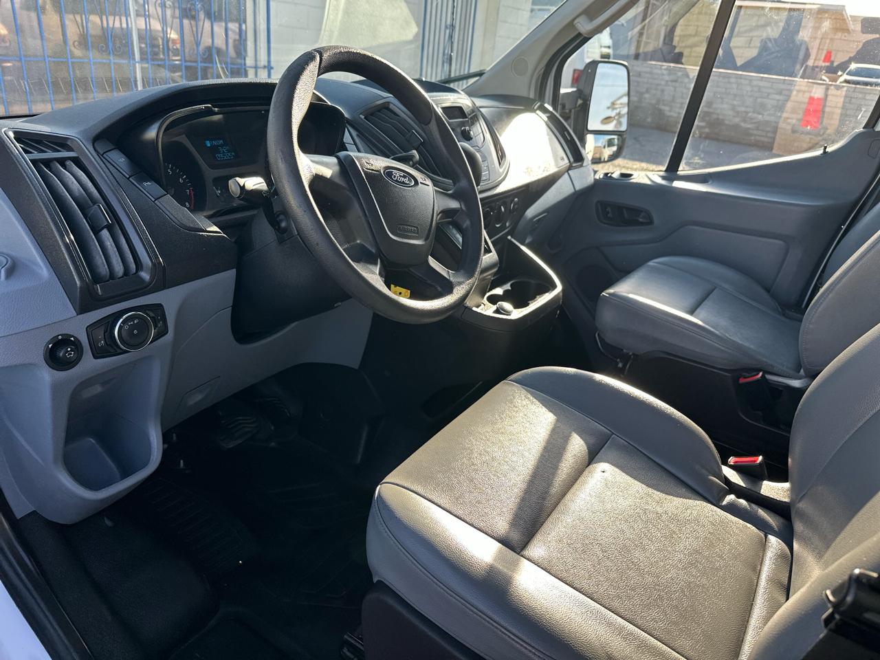 Ford Transit 350 Van Med. Roof w/Sliding Pass. 148-in. WB 2019