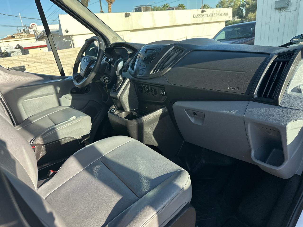 Ford Transit 350 Van Med. Roof w/Sliding Pass. 148-in. WB 2019