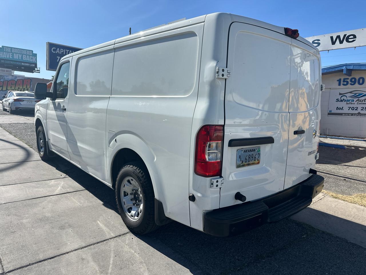 Nissan NV Cargo 1500 SV 2015
