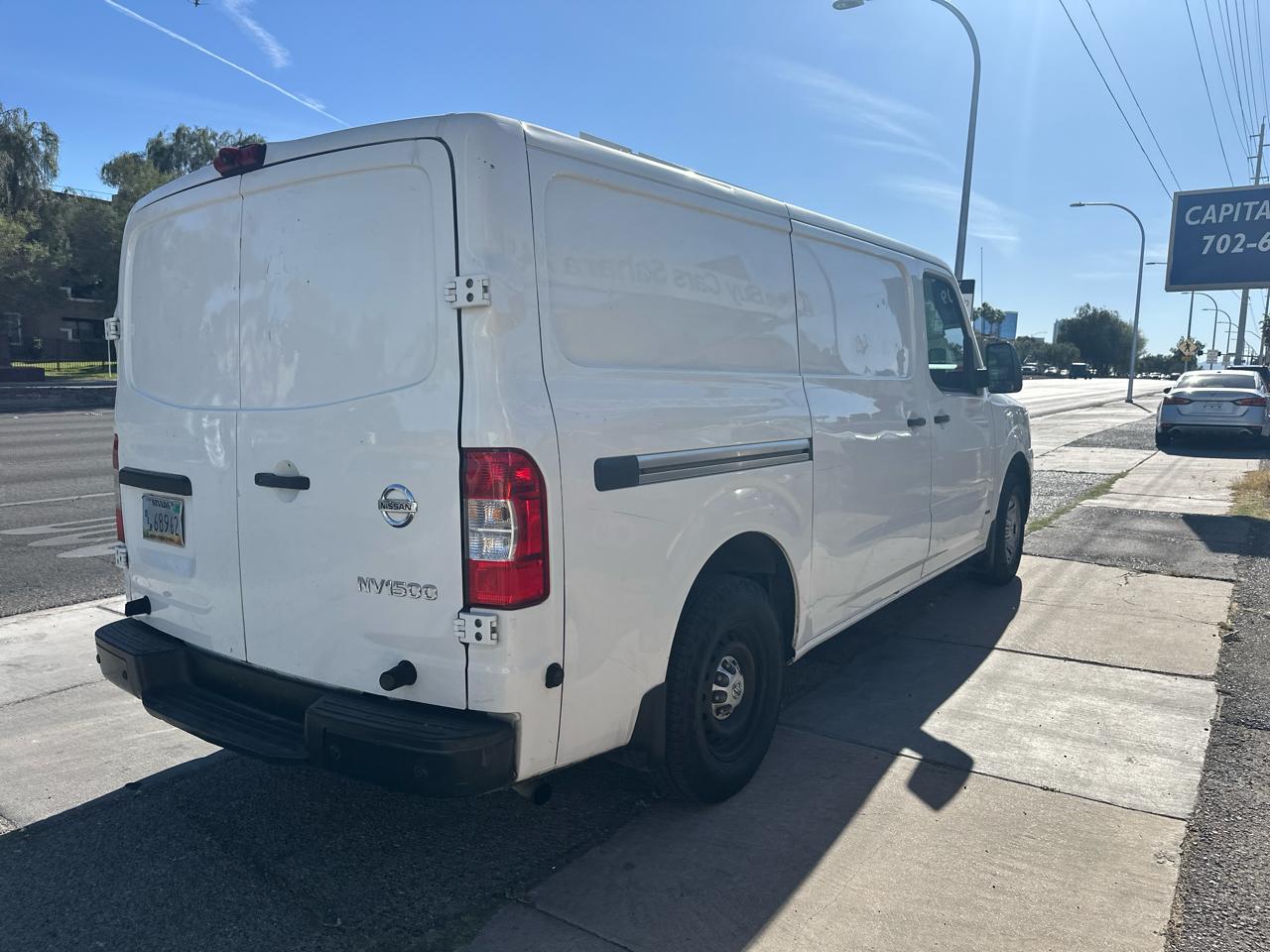 Nissan NV Cargo 1500 SV 2015