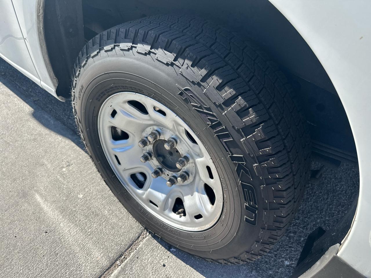 Nissan NV Cargo 1500 SV 2015