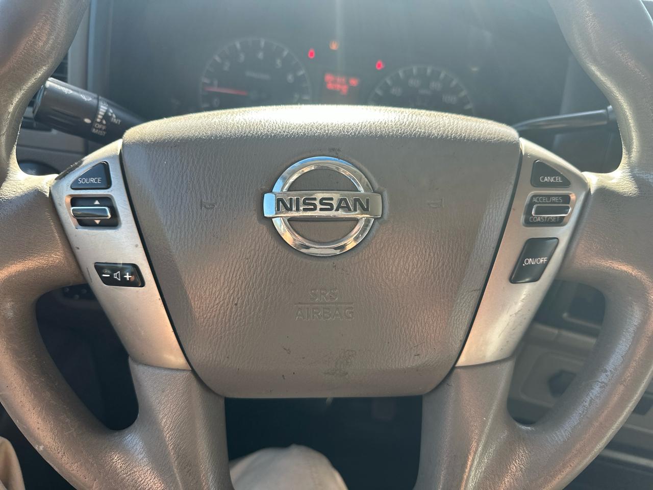 Nissan NV Cargo 1500 SV 2015