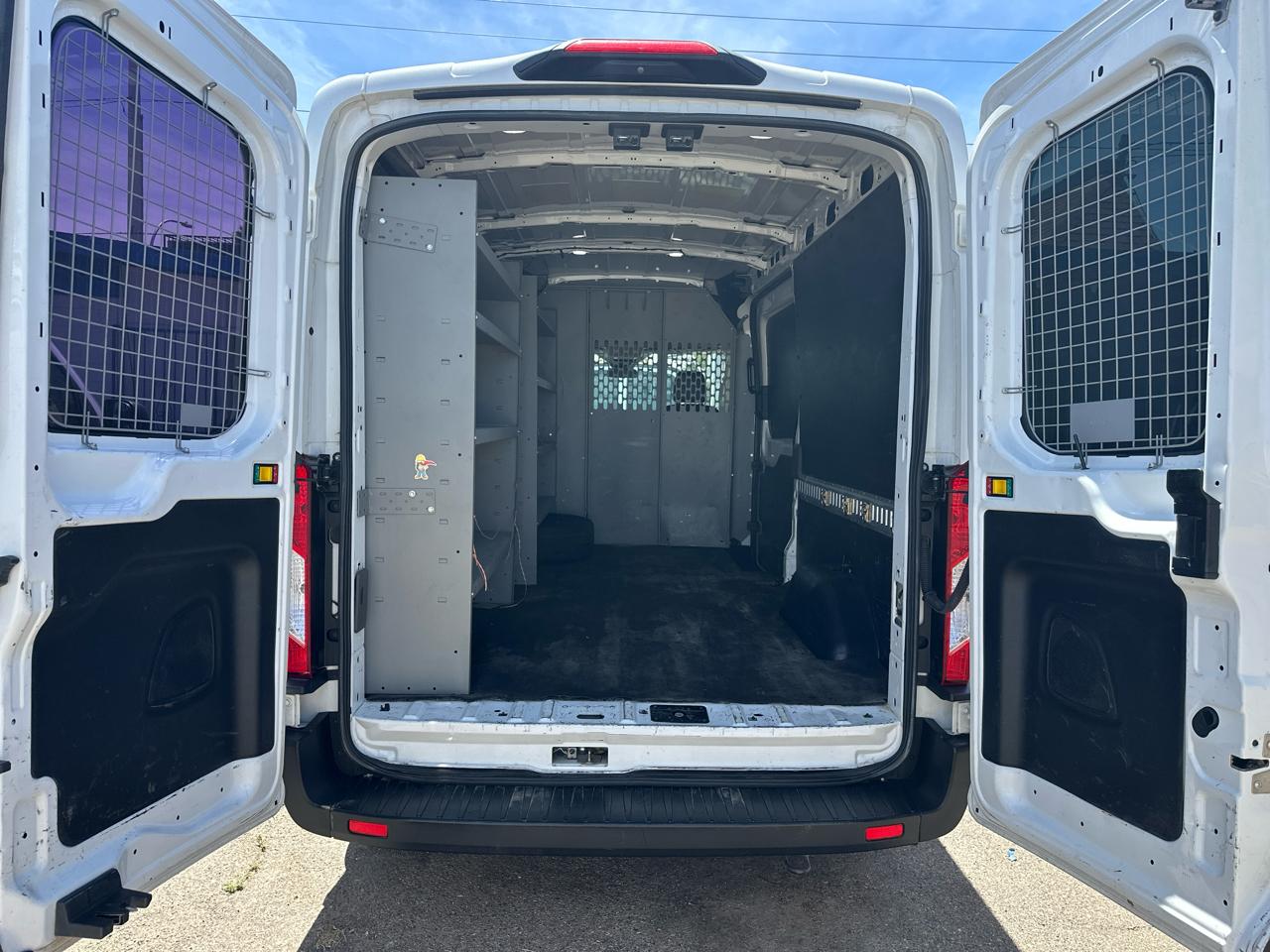 Ford Transit 250 Van Med. Roof w/Sliding Pass. 130-in. WB 2020