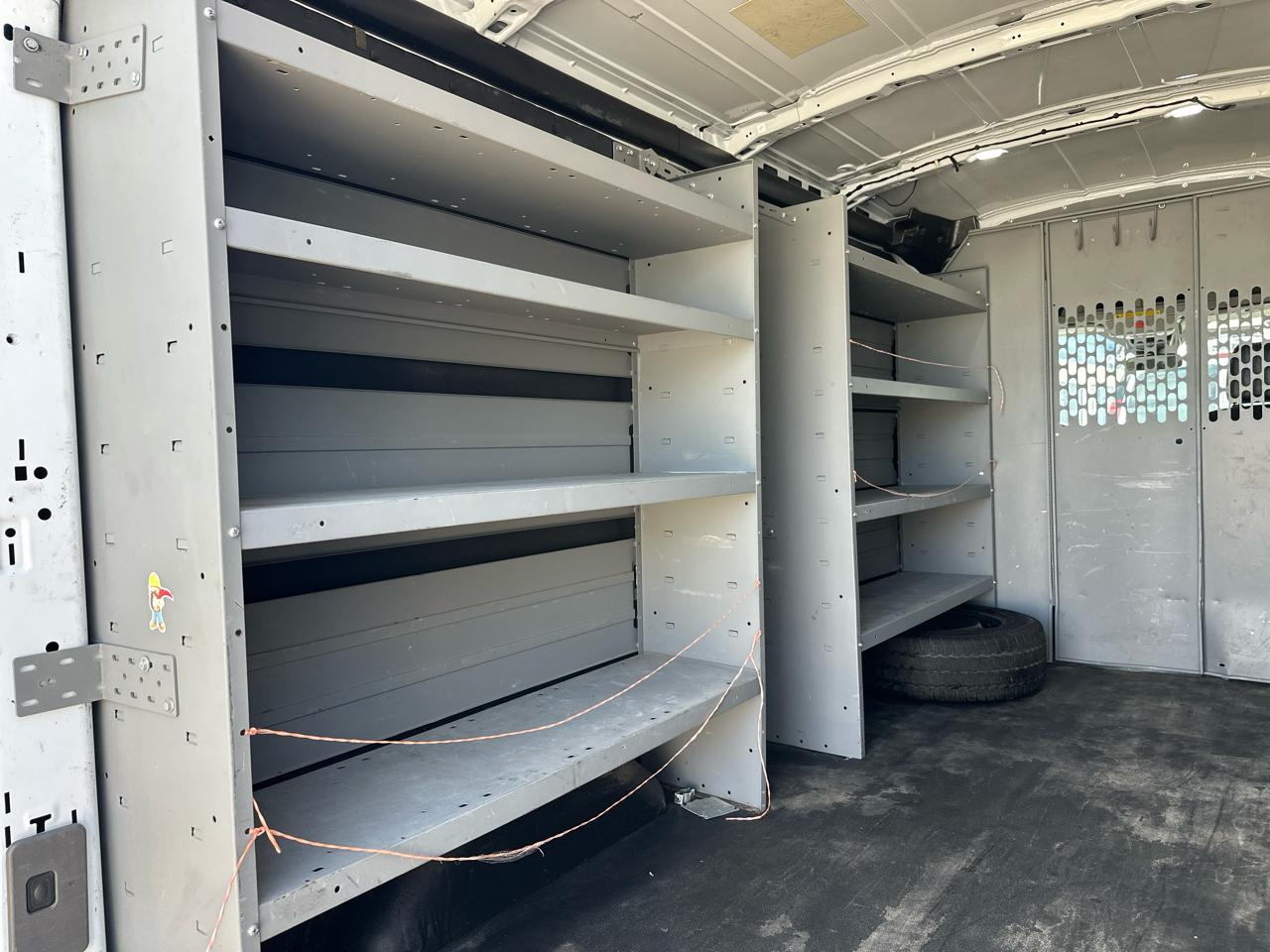 Ford Transit 250 Van Med. Roof w/Sliding Pass. 130-in. WB 2020