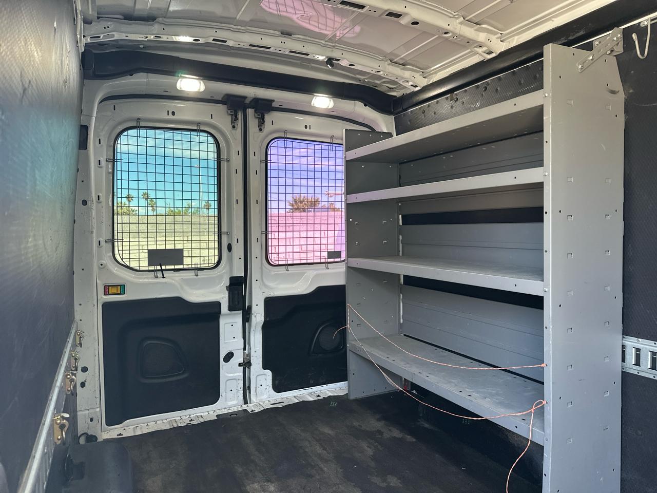 Ford Transit 250 Van Med. Roof w/Sliding Pass. 130-in. WB 2020