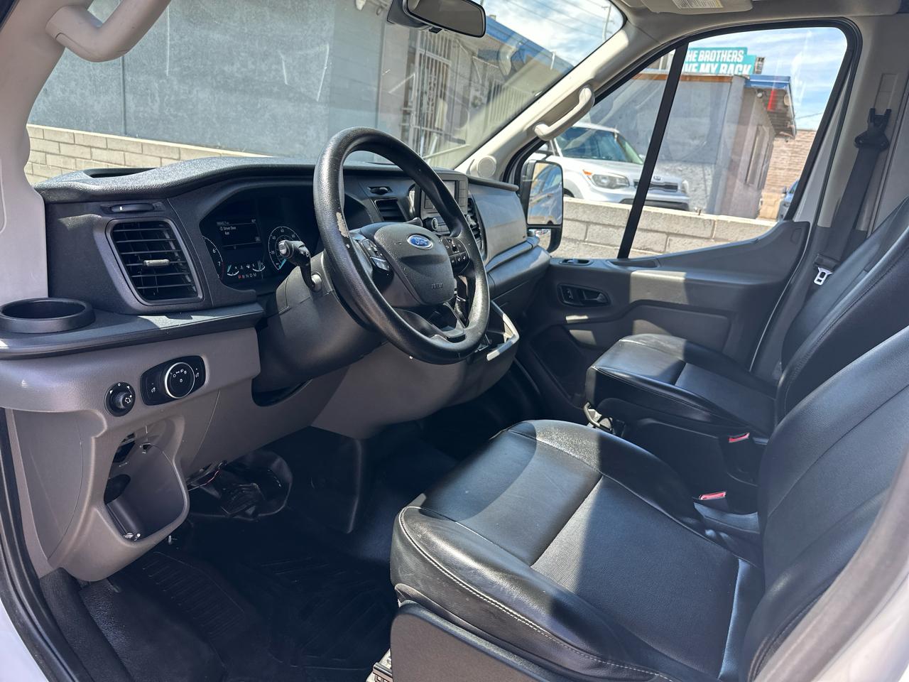 Ford Transit 250 Van Med. Roof w/Sliding Pass. 130-in. WB 2020