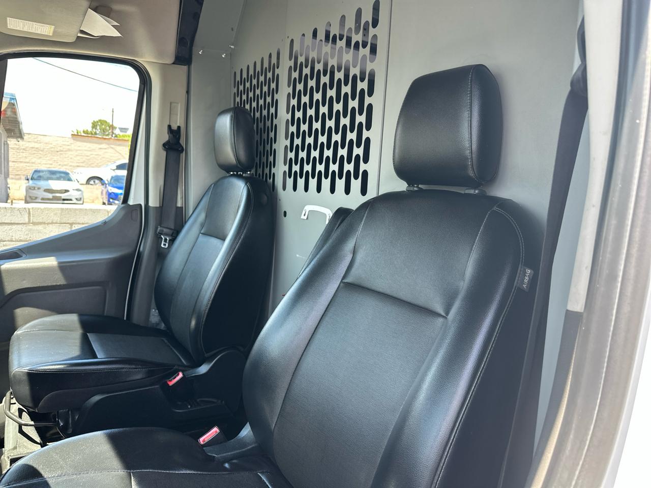 Ford Transit 250 Van Med. Roof w/Sliding Pass. 130-in. WB 2020