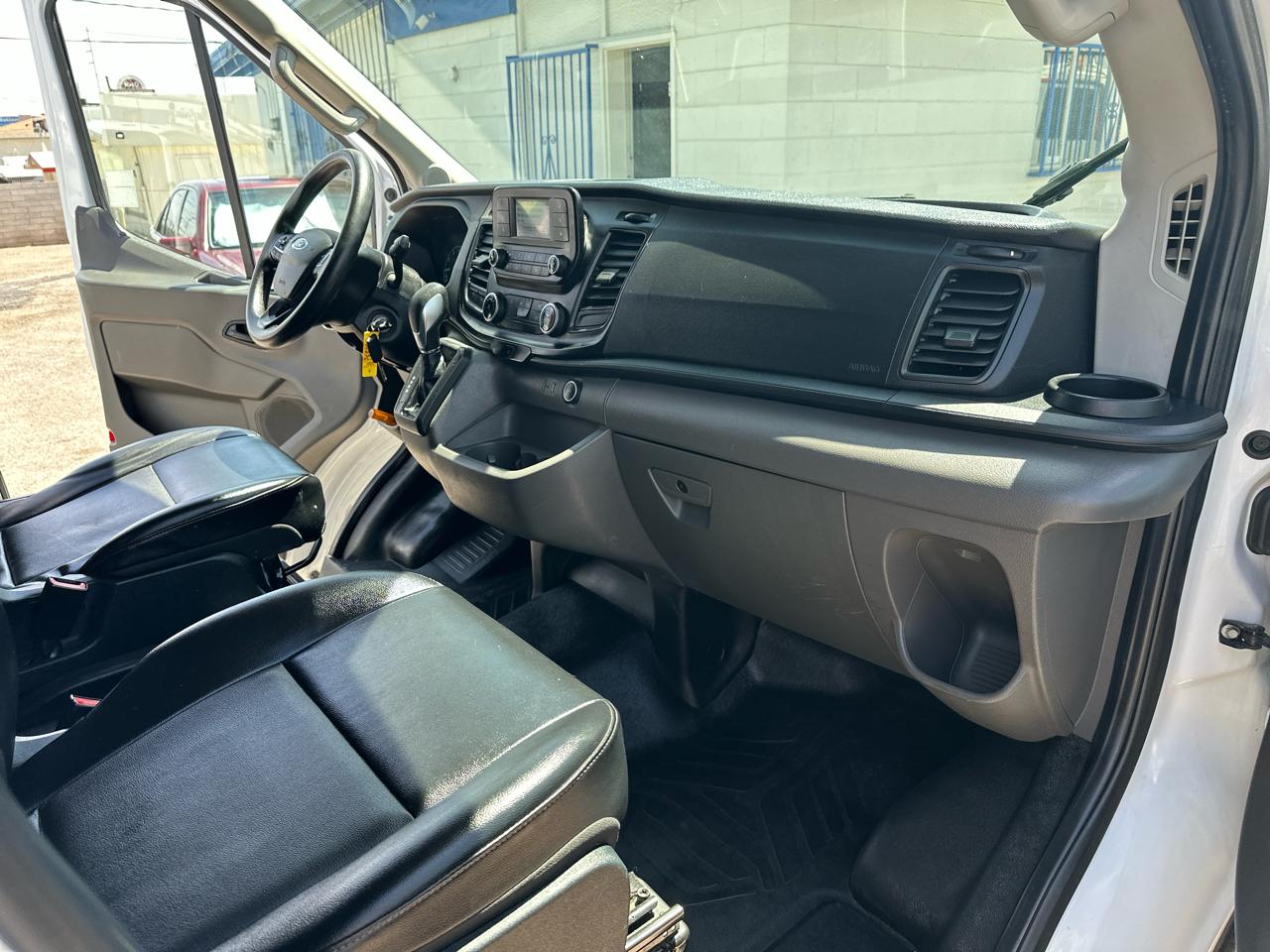 Ford Transit 250 Van Med. Roof w/Sliding Pass. 130-in. WB 2020